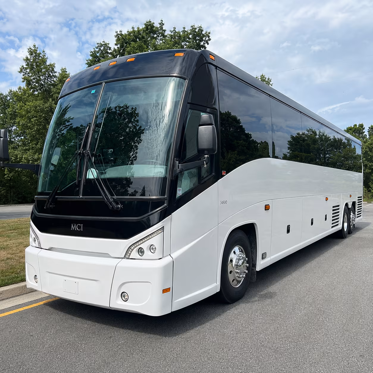 concert shuttle buses to amica mutual pavilion in providence