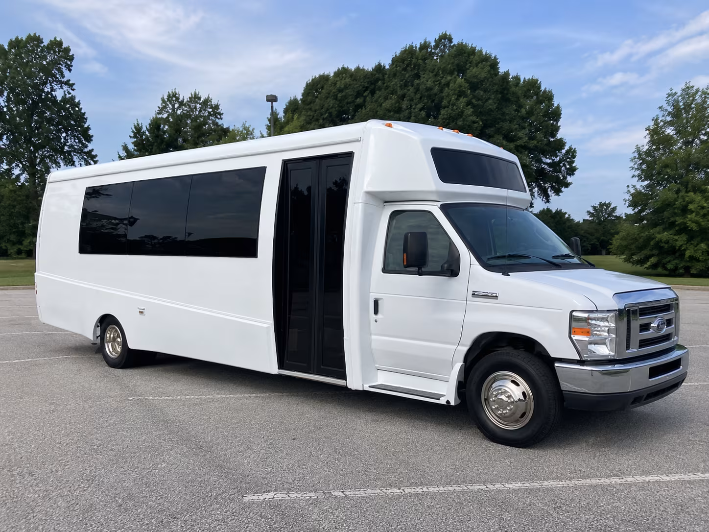 fall river 18 passenger party bus